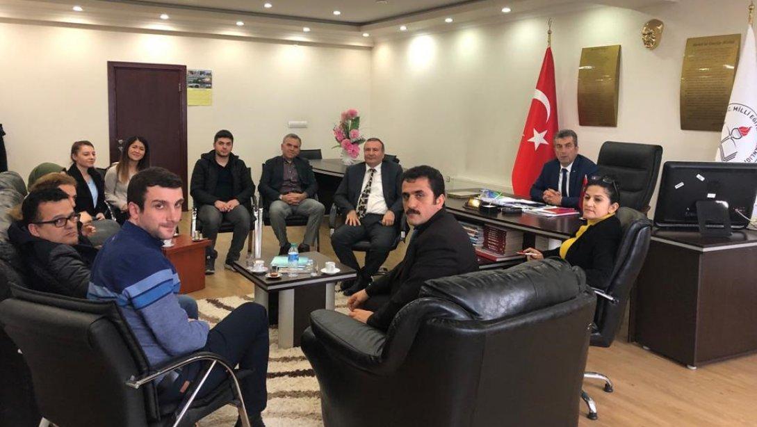Muammer Çiçekoğlu Ortaokulu AB Proje Ekibi Milli Eğitim Müdürümüz Bülent ERGENE´yi ziyaret etti.